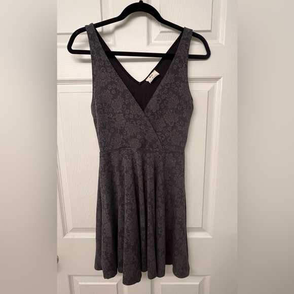 Urban Outfitters Pins and Needles Grey Short Dress - Picture 2 of 6